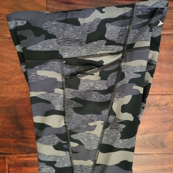 Girls Camo Leggings XL Girls Old Navy Leggings 14 XL Girls Camo Leggings - Picture 4 of 10